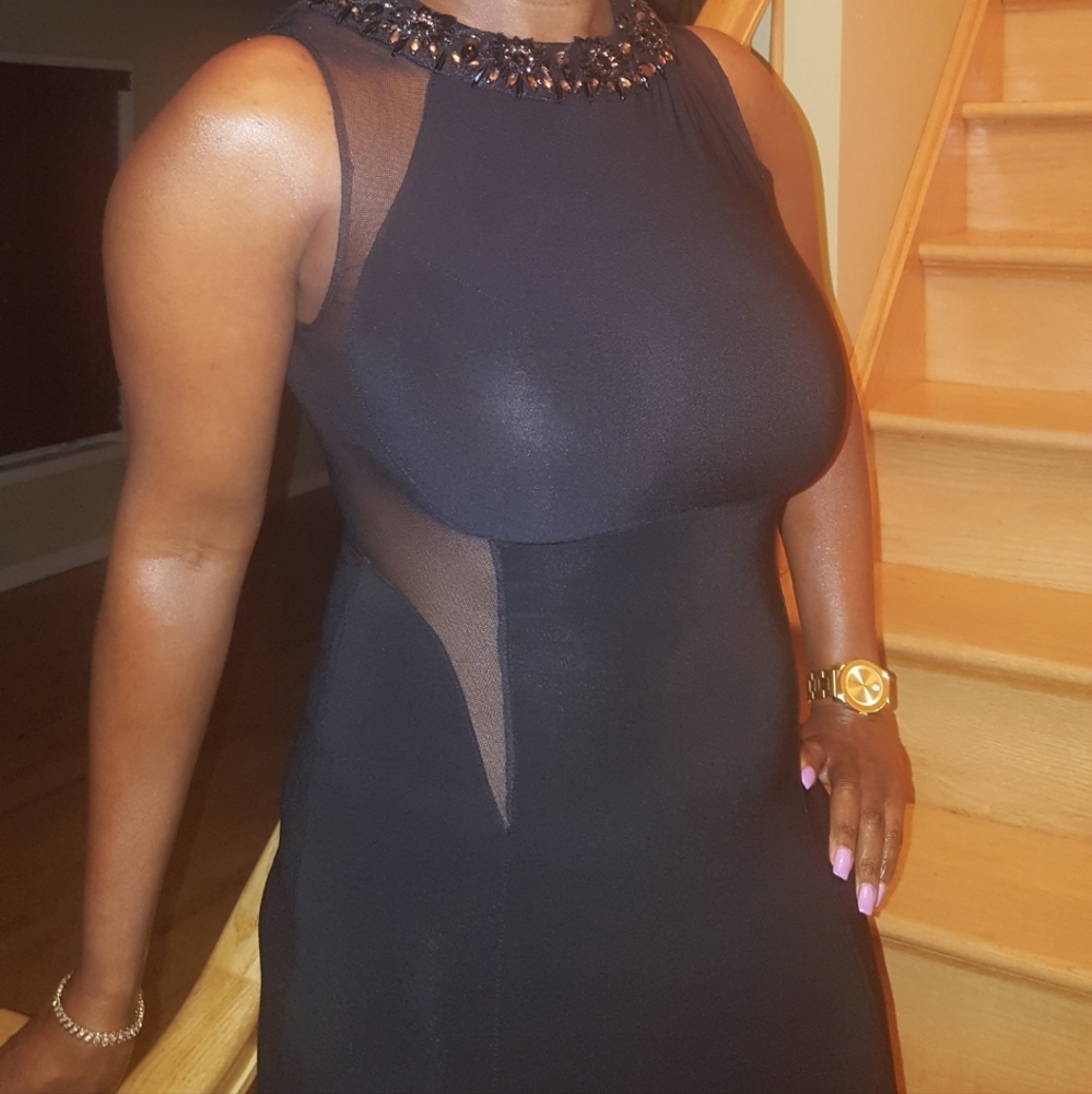 Dress - Picture 3 of 3